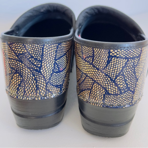 Sanita MEDUSA Danish Pro Clogs Women's 40 Snake Print Size 9 Leather Dansko Blue - Picture 15 of 15